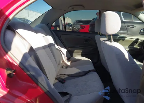 2001 Mitsubishi Mirage Es z USA, uszkodzony, nr VIN JA3AY26CX1U041805